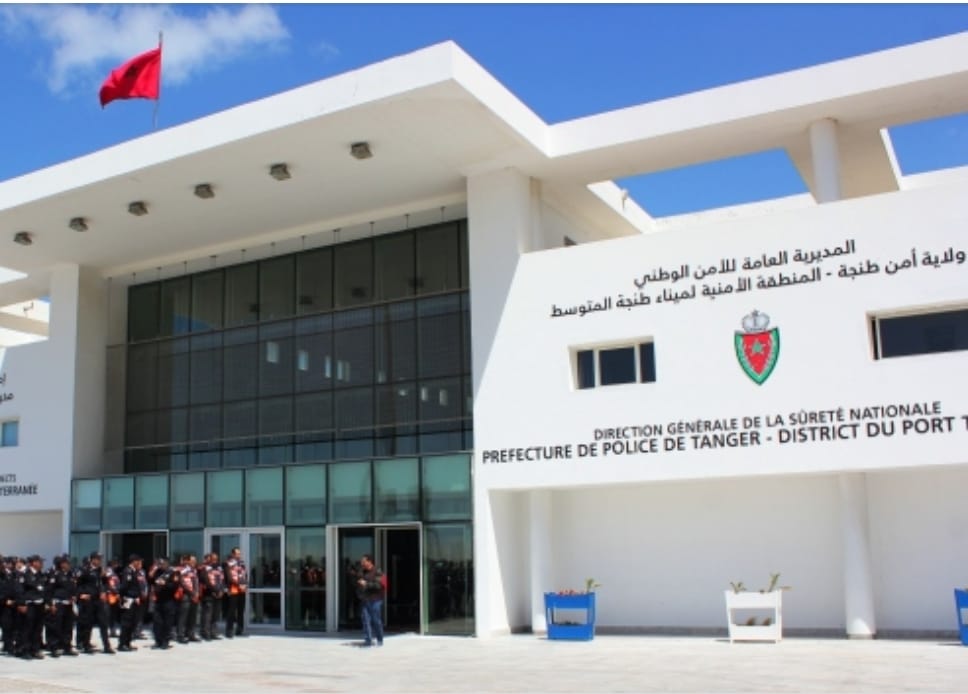 طنجة:<strong>احباط محاولة يائسة لتهريب 198 كلع من مخدر الشيراعبر ميناء طنجة المتوسط</strong> 2 09DAEDEF 534E 4124 892A F5A0D962B4FE