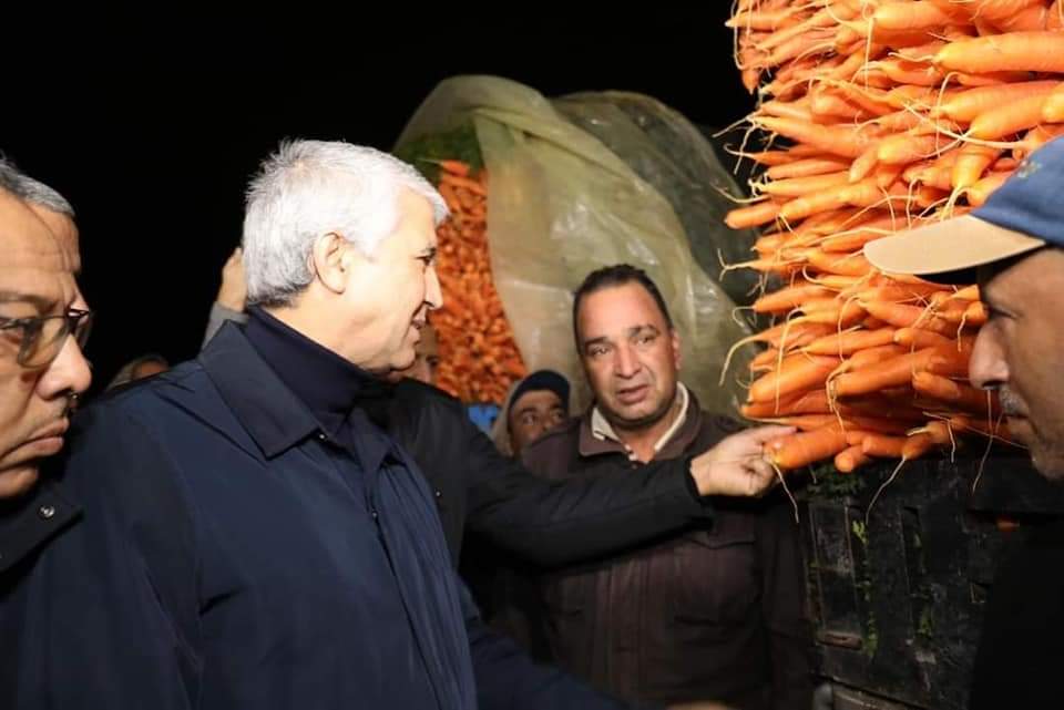 و زير الفلاحة ووفد مهم يزور سوق الجملة للخضر و الفواكه بإنزكان 2 IMG 20230214 WA0013 1