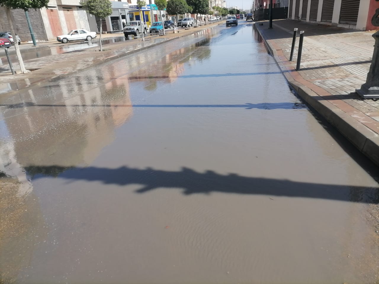 العيون : قطرات الامطار تفضح هشاشة البنية التحتية 11 IMG 20230215 WA0003