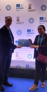 F21FCD7A 3586 40BE A202 9726745A40B2