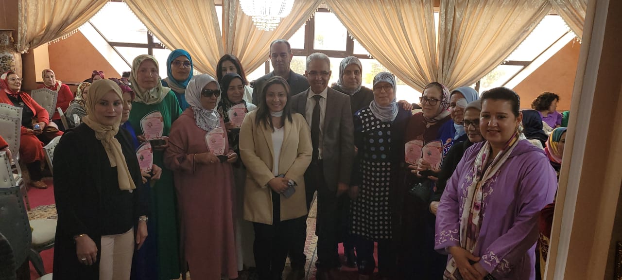 الخميسات وبالصور المجلس الجماعي وجمعية الأعمال الاجتماعية يكرما الموظفات المتقاعدات بمناسبة عيد المرأة. 1 IMG 20230308 WA0071