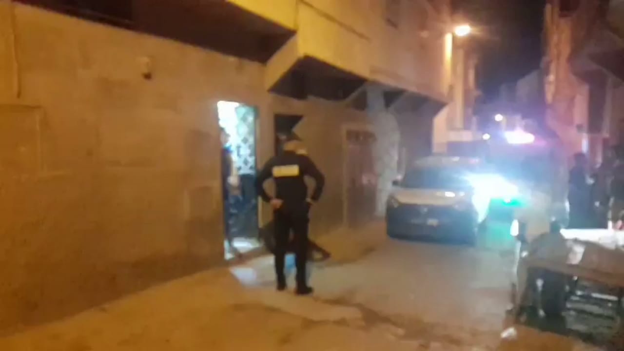 سيدي قاسم….. الساكنة ترفع شكاية ضد منزل مشبوه في شارع الرباط. 1 IMG 20230512 WA0056