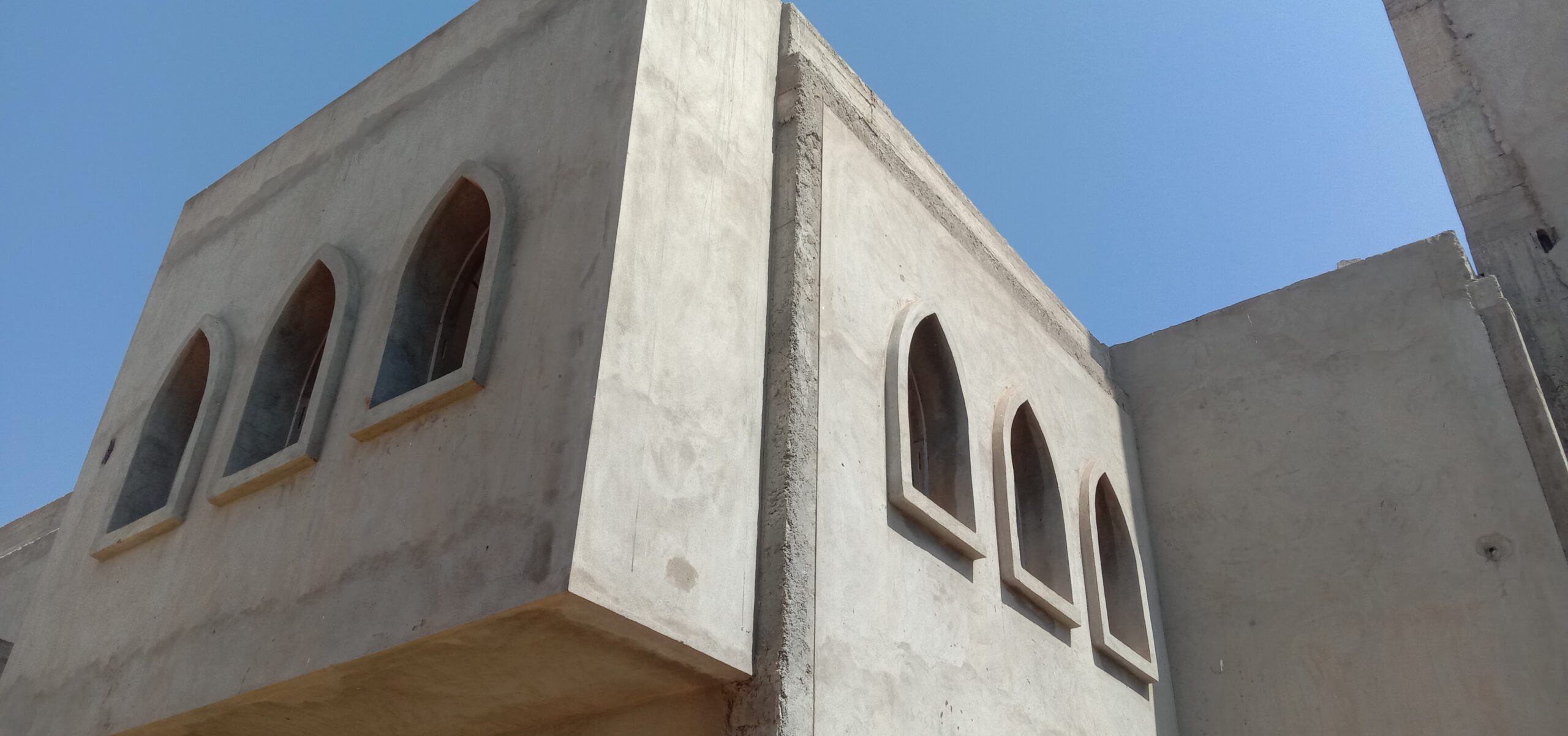 ساكنة زاوية سيدي عيسى الرجراجي بالجماعة الترابية سيدي عيسى الرجراجي قيادة امرامر إقليم الصويرة تشتكي من عدم استكمال مسجد الزاوية.