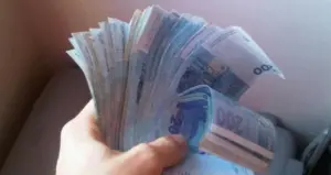 1000017016 1694809296