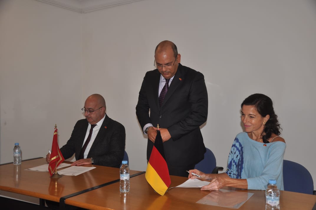 التوقيع بطنجة على اتفاقية شراكة لإدماج الأمهات العازبات في سوق الشغل. 4 IMG 20230925 WA0015
