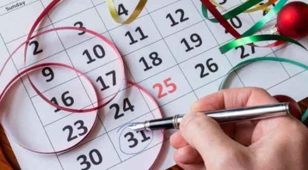 الحكومة تصادق على تحديد أيام الأعياد المؤداة عنها والمسموح فيها بالعطلة 1 2021 yilinda kac gun resmi tatil var 2021 yili resmi tatil gunleri 1700749491