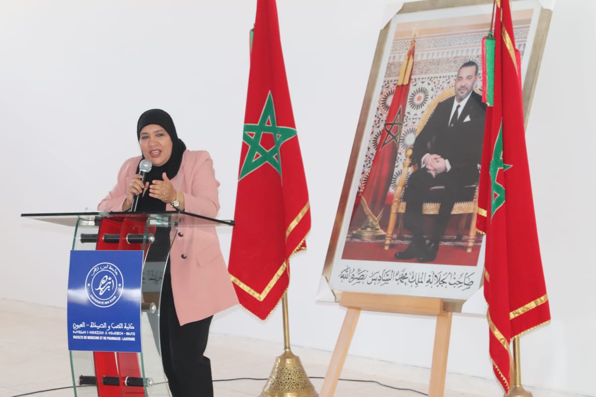 العيون : امسية احتفالية منةتنطيم المديرية الجهوية لقطاع التواصل بشراكة مع كلية الطب و الصيدلة و بتنسيق مع المدرسة العليا للتكنولوجيا