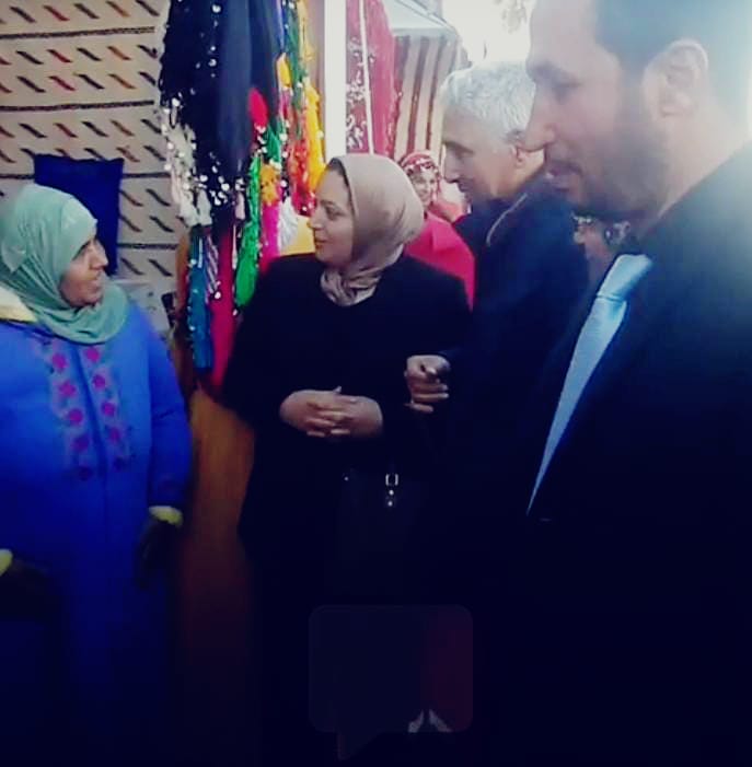 الخميسات... الكاتب العام للعمالة يقوم بزيارة للمعرض الجهوي للصناعة التقليدية المقام بساحة المسيرة. 10 IMG 20231223 WA0019