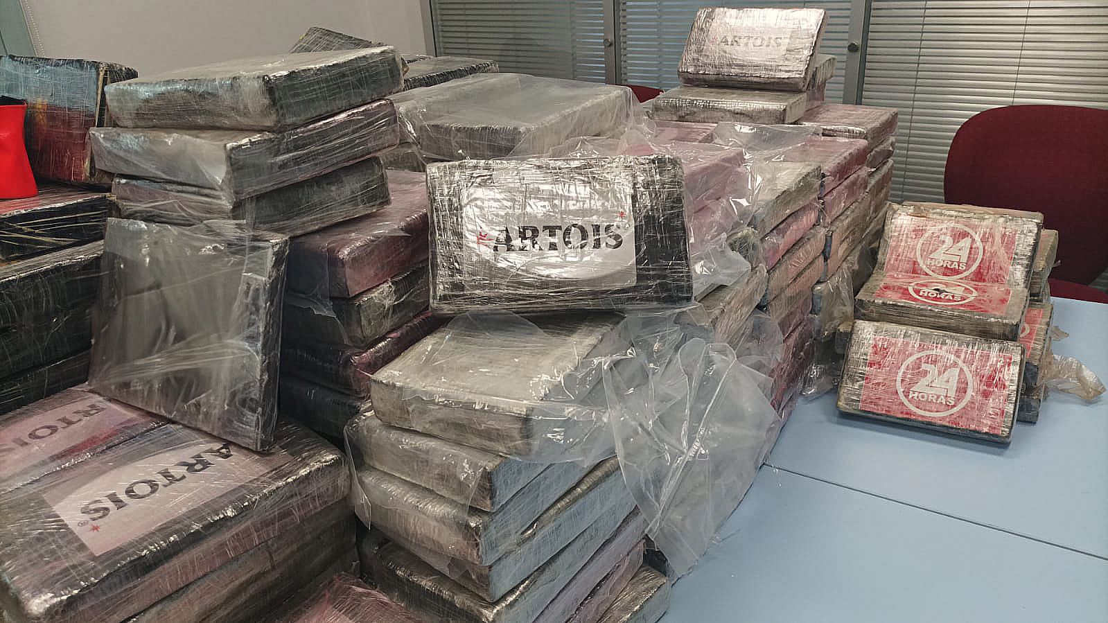 إحباط عملية للتهريب الدولي لشحنة كبيرة من المخدرات القوية وحجز 362 كيلوغراما و950 غراما من مخدر الكوكايين بمعبر الكركرات 1 IMG 20240101 WA0049