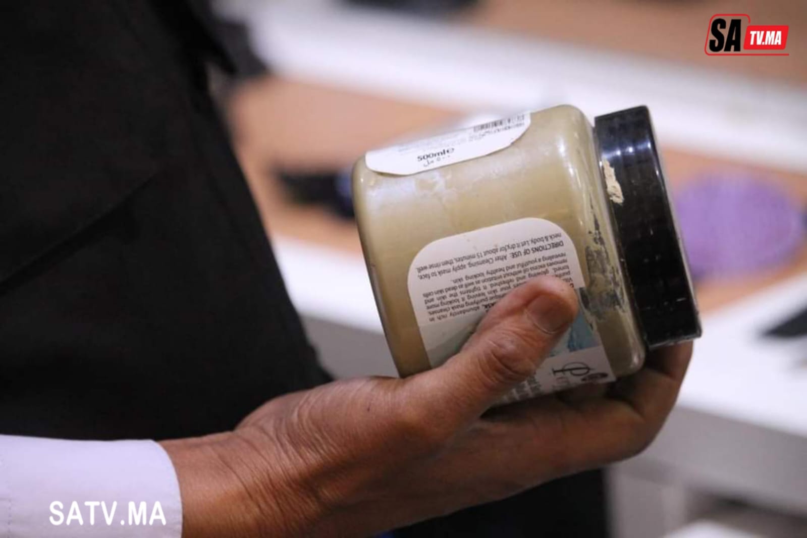 العيون " مصالح جماعة العيون تراقب محلات الحلاقة" 1 IMG 20240223 WA0079