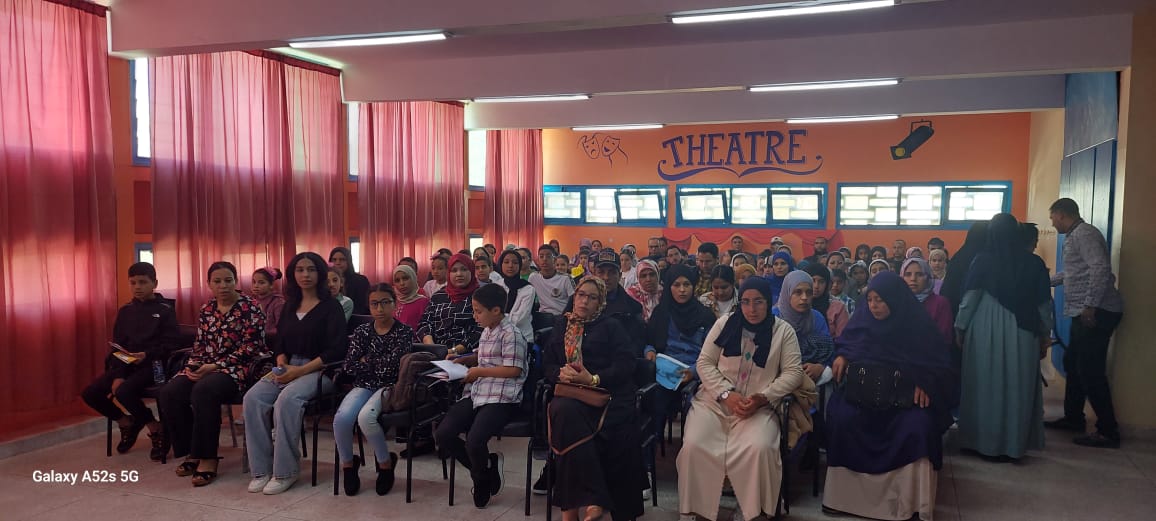 تنظيم فعاليات الإقصائيات الإقليمية لمسابقتي تحدي القراءة العربي والمشروع الوطني للقراءة بسيدي بنور 10 1000018601