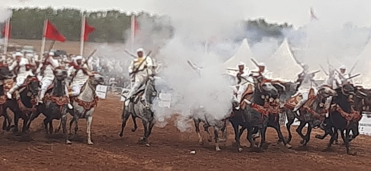 تنظيم جيد وأجواء ممتعة في افتتاح مهرجان الموروث الثقافي في دورته الأول بجماعة الحوزية بالجديدة. 4 1000050512