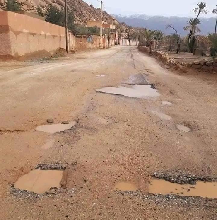 طريق في حالة كارثية بين تزنيت وتافراوت ومطالب بتدخل المسؤولين 1 IMG 20240713 WA0027