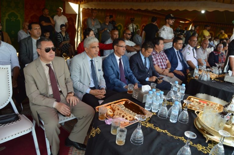 الخميسات/ المهرجان الأمازيغي ...عروض “التبوريدة” تجذب جمهور كبيرة من المتابعين. 2 1000066653