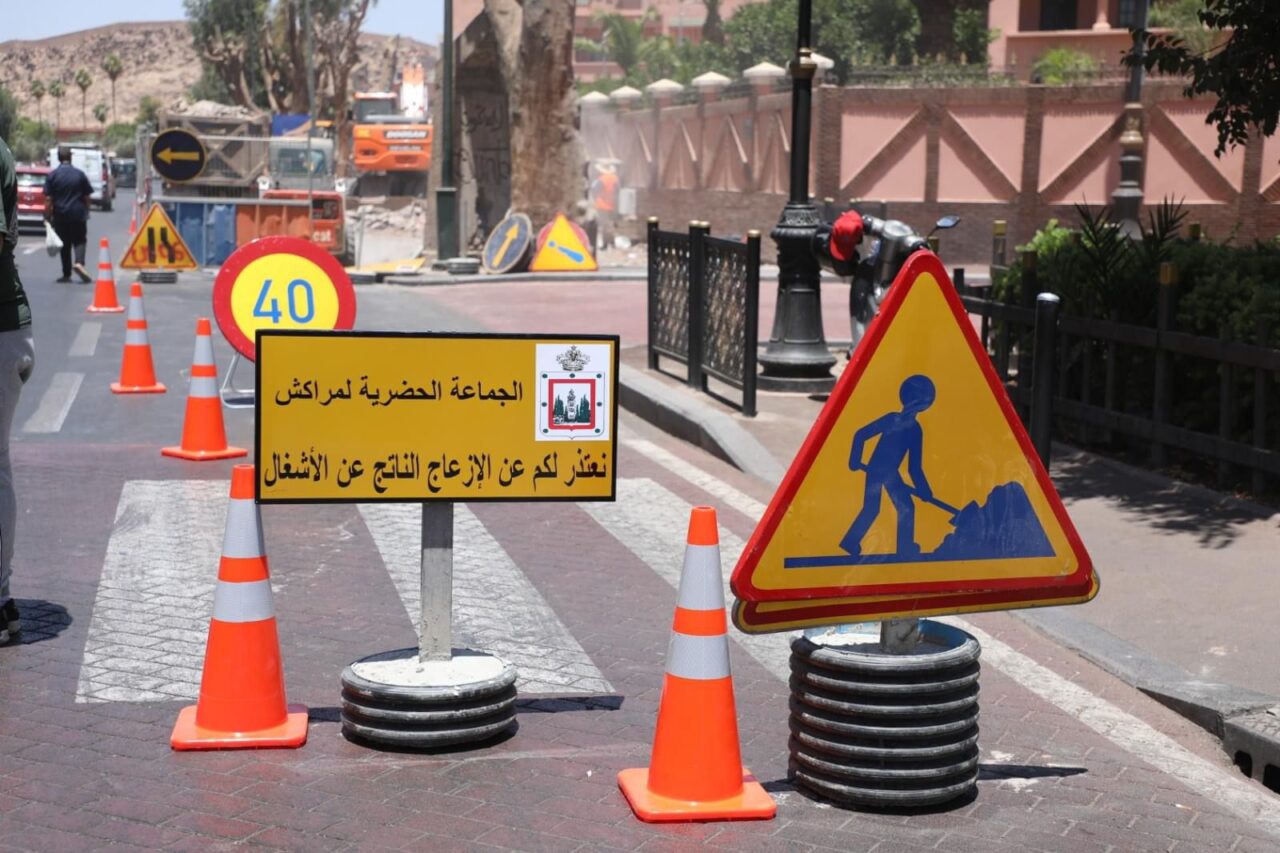 بلاغ إخباري من جماعة مراكش حول أشغال تهيئة جنبات الطريق وتوسعتها بتاركة 6 1000067734