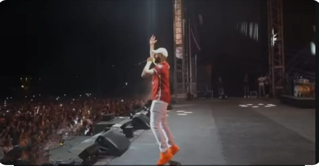 المضيق: مهرجان الشواطئ لاتصالات المغرب يستقطب الآلاف من الزوار وكان فرصة للإستمتاع بعروض عالية الجودة و المستوى… 4 1000070732