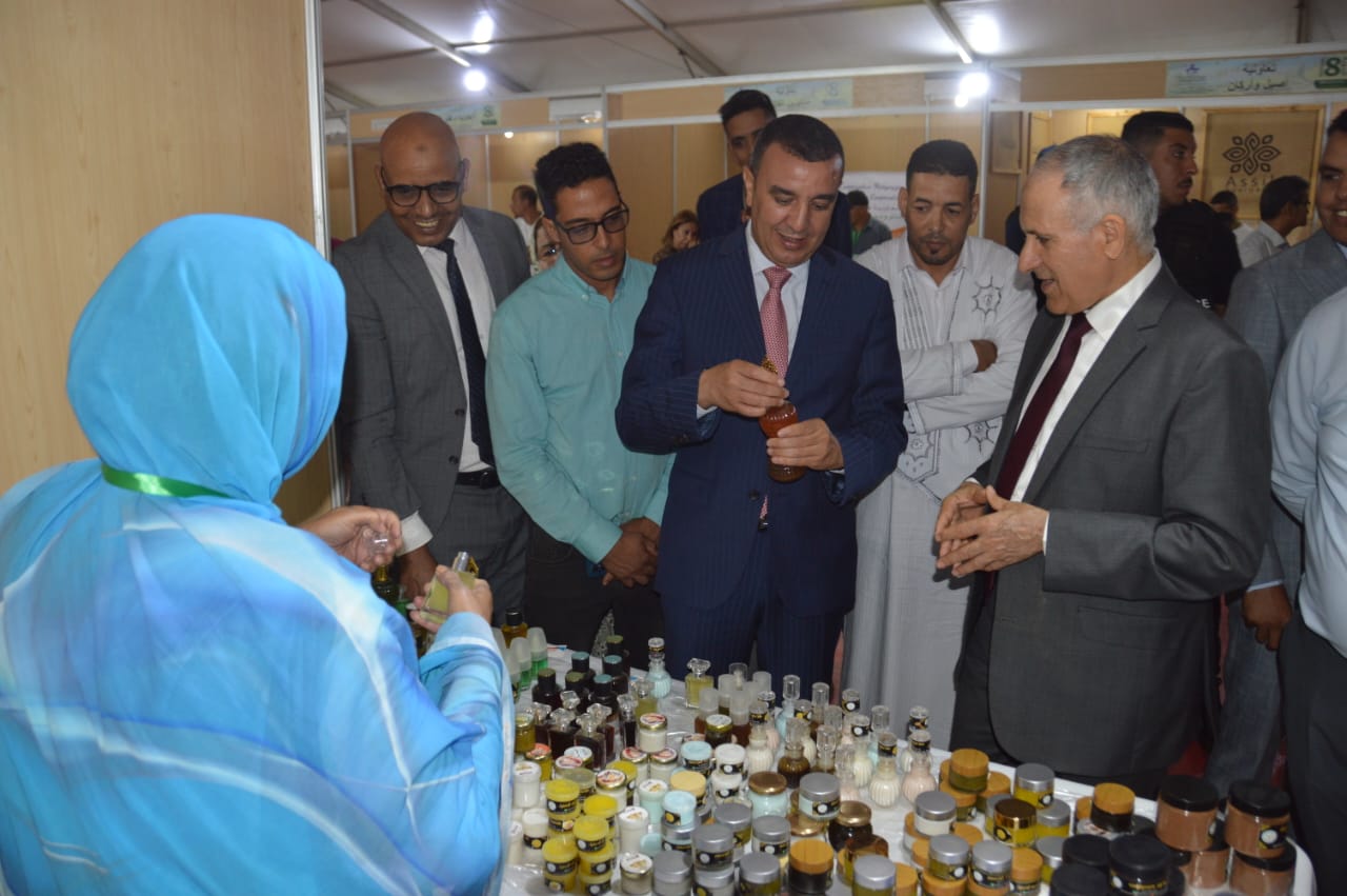 سيدي إفني: عامل الإقليم يترأس مراسم تحية العلم الوطني ويشرف على مجموعة من الأنشطة احتفاء بذكرى لثورة الملك والشعب 3 1000075595