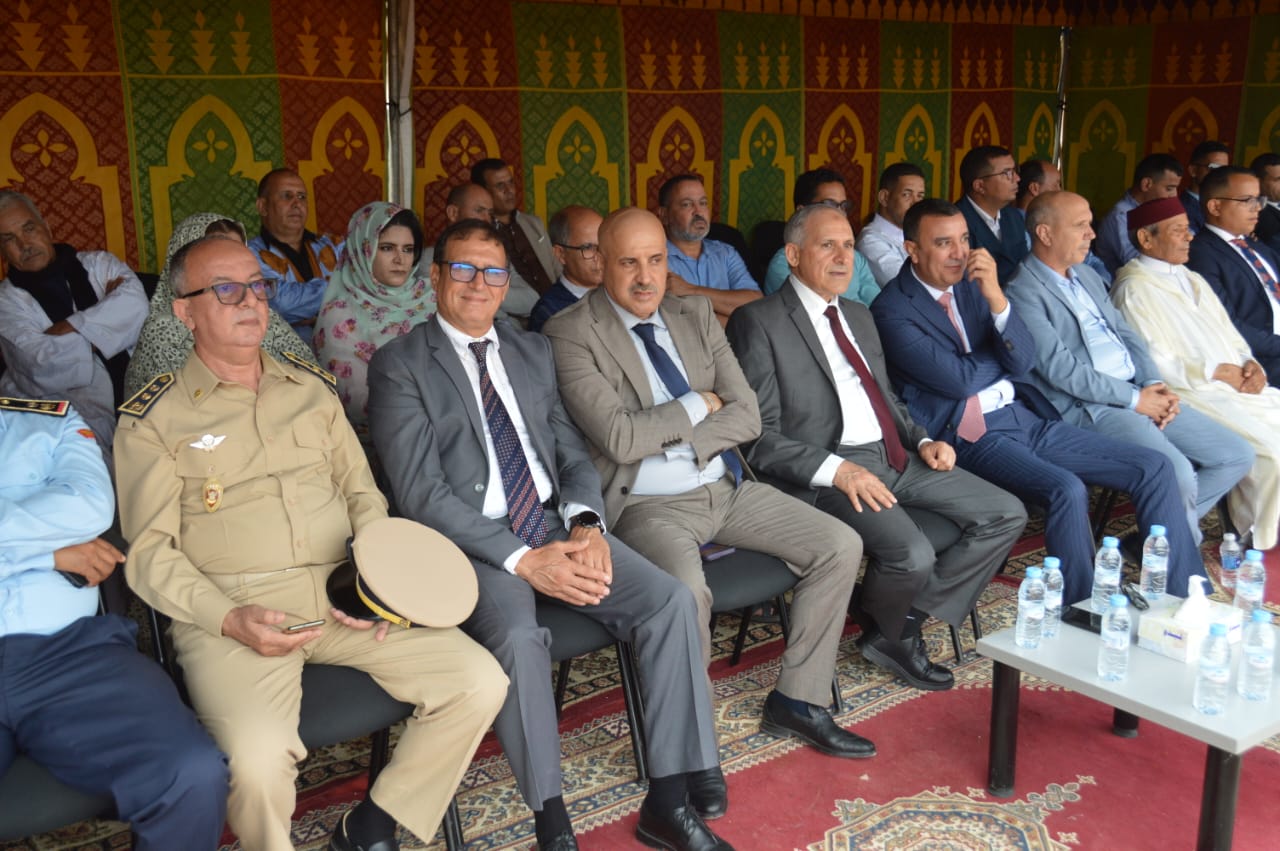 سيدي إفني: عامل الإقليم يترأس مراسم تحية العلم الوطني ويشرف على مجموعة من الأنشطة احتفاء بذكرى لثورة الملك والشعب 8 1000075600