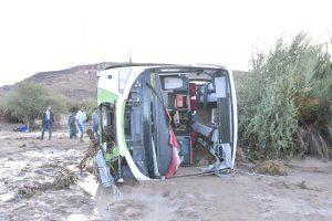 autocar emporte par les crues a Oued Tata 1