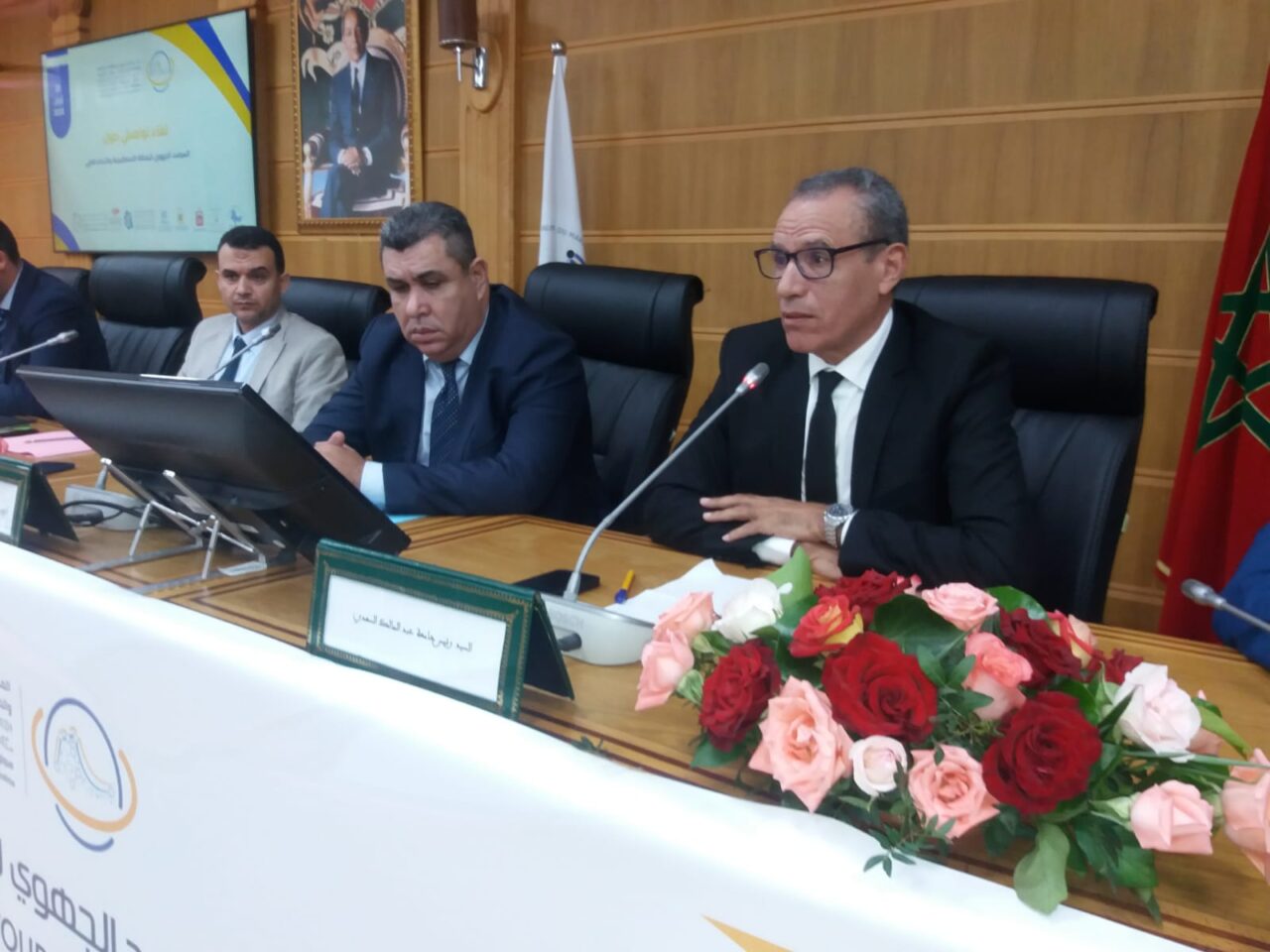 الدكتور بوشتى المومني يؤكد على أهمية المرصد الجهوي لليقظة الاستراتيجية والذكاء الترابي 5 1000222975