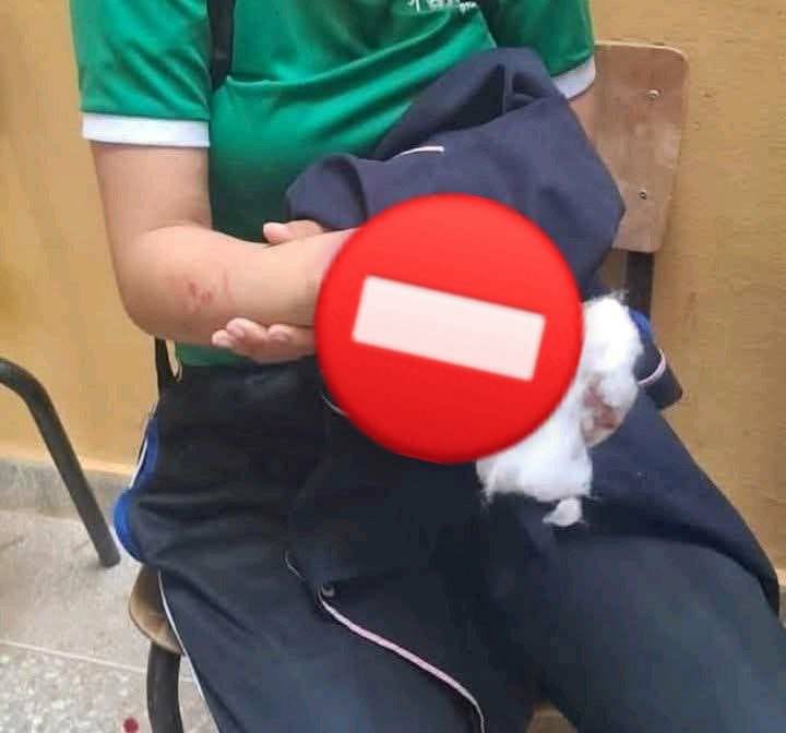 تلميذة بمكناس "تشرمل" اتنتين من زميلاتها و"تفلق "أخرى بثانوية بمكناس 1 IMG 20250415 WA0155