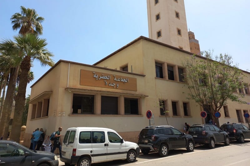 سنة حبسا موقوفة التنفيذ في حق رئيس جماعة وجدة في قصية تتعلق بالتزوير 1 commune oujda manifestation3