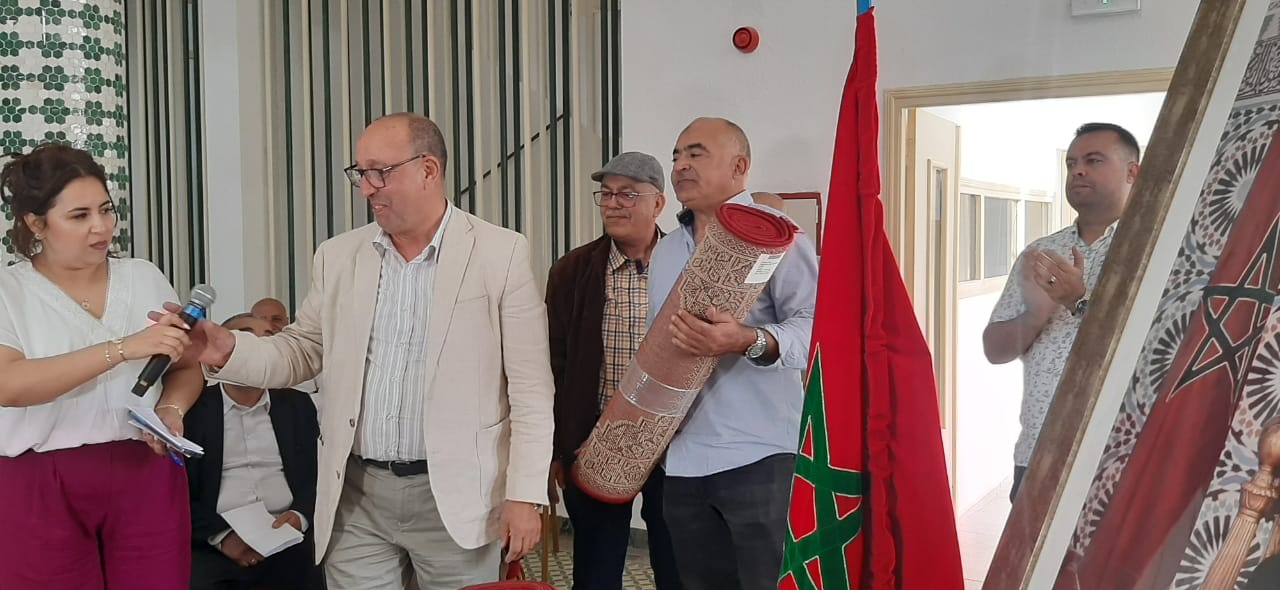 جمعية الشاوية تنجح في استضافة ملتقى رياضي بسطات تحت شعار: “من أجل سلوك رياضي في ملاعبنا” . 3 1000239260