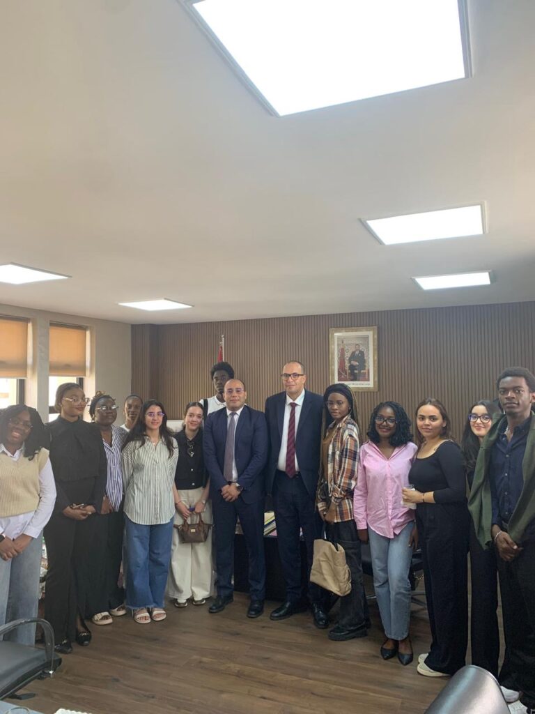المحكمة الإدارية بالدار البيضاء تفتح أبوابها لطلبة جامعة مونديابوليس في تجربة ميدانية للتعرف على أسرار العدالة الإدارية 2 52d760a4 2131 49e5 b069 d6fbdaffdcc3