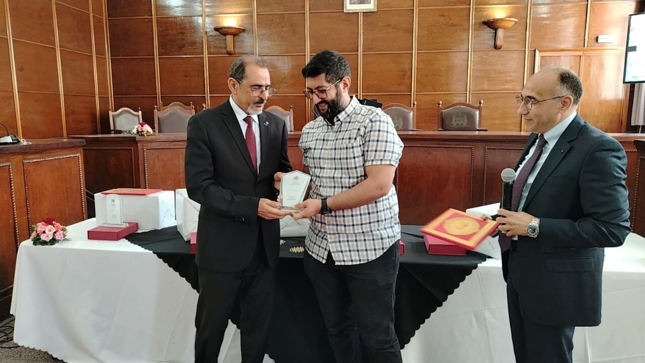 بالصور : محكمة الاستئناف بمراكش تحتفي برموز العدالة في حفل تكريم مؤثر للسادة المستشارين والنواب المنتقلين والمتقاعدين 5 1000269009