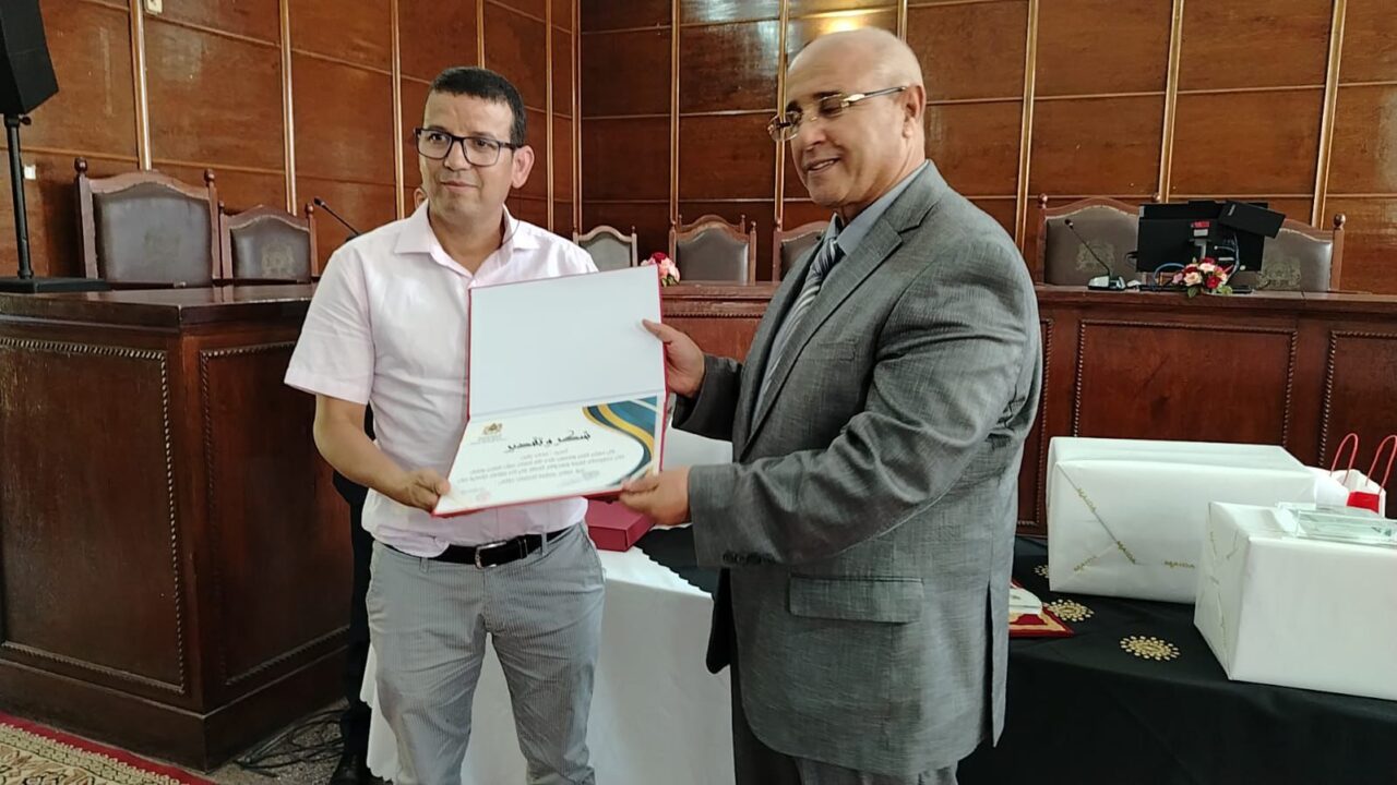 بالصور : محكمة الاستئناف بمراكش تحتفي برموز العدالة في حفل تكريم مؤثر للسادة المستشارين والنواب المنتقلين والمتقاعدين 10 1000269014