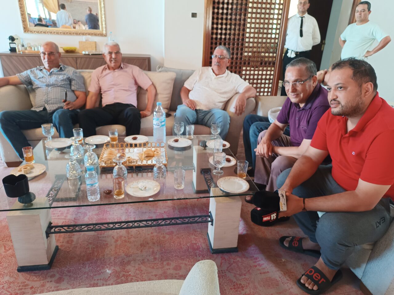 تيفلت...لقاء تنظيمي وإجراء القرعة للسربات المشاركة في النسخة الخامسة لمهرجان تيفلت الثقافي( الصور والفيديو) 7 1000275004