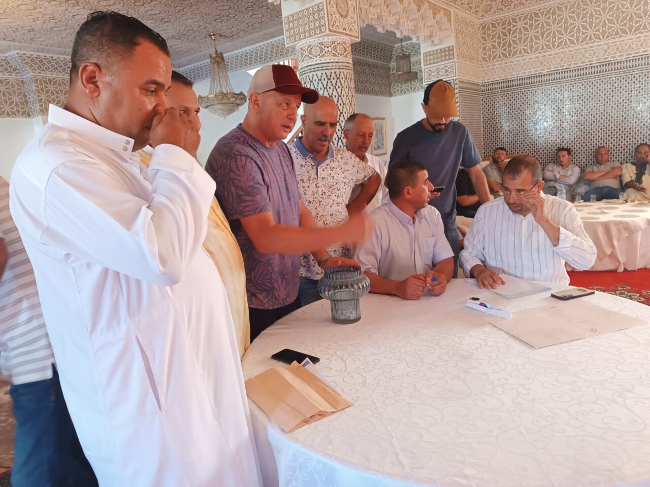 تيفلت...لقاء تنظيمي وإجراء القرعة للسربات المشاركة في النسخة الخامسة لمهرجان تيفلت الثقافي( الصور والفيديو) 11 1000275010