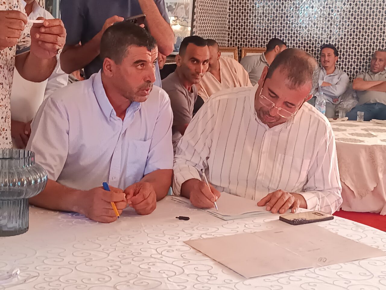 تيفلت...لقاء تنظيمي وإجراء القرعة للسربات المشاركة في النسخة الخامسة لمهرجان تيفلت الثقافي( الصور والفيديو) 10 1000275013