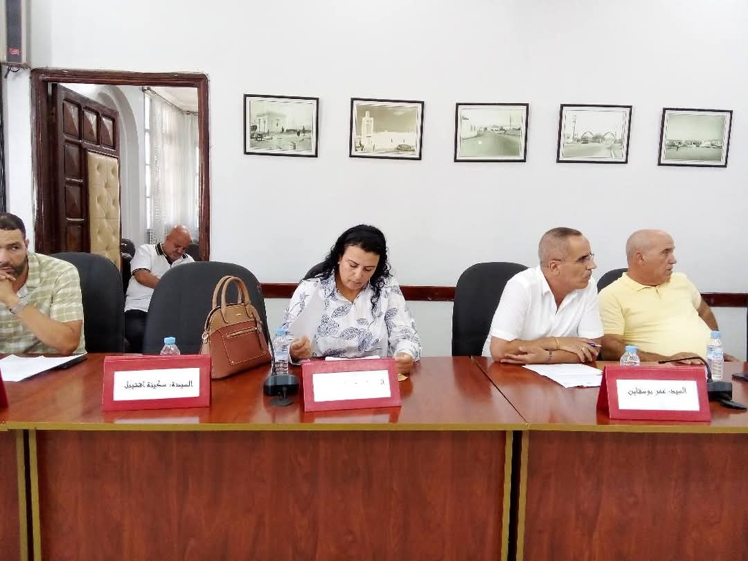 المجلس الجماعي لمرتيل يعقد الدورة الاستثنائية لشهر يوليوز 2025،و يقيل عضو جماعي لأسباب عتبرها المجلس موضوعية.. 9 1000286348