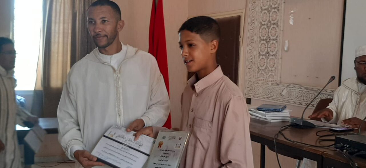 استمرار فعاليات مهرجان دار الشافعي بعروض التبوريدة وتكريم التلاميذ والمربين 4 1000298496