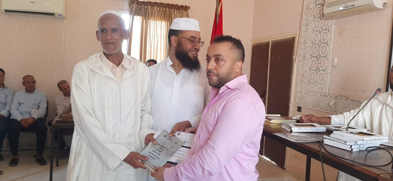 استمرار فعاليات مهرجان دار الشافعي بعروض التبوريدة وتكريم التلاميذ والمربين 5 1000298497