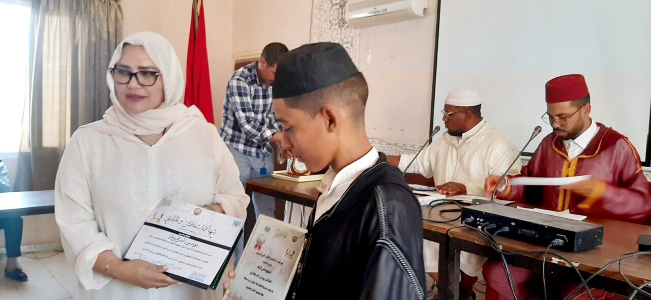 استمرار فعاليات مهرجان دار الشافعي بعروض التبوريدة وتكريم التلاميذ والمربين 6 1000298499