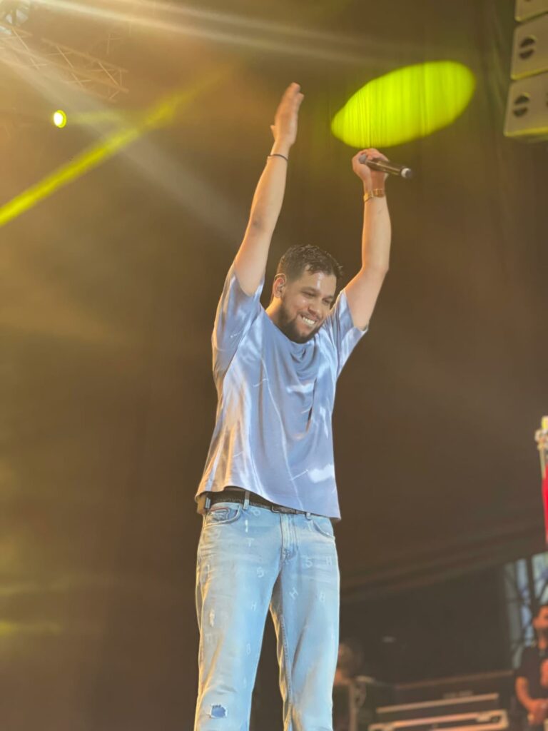 طنجة.. افتتاح مهرجان الشواطئ لاتصالات المغرب بسهرة الفنان الحر والشاب بيلو الصغير. 6 1000298649