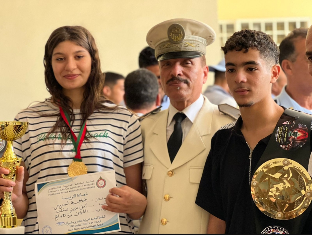 باشوية تيفلت تكرم البطلة خديجة لمدردر في احتفالية رسمية بمناسبة عيد العرش 3 1000303138