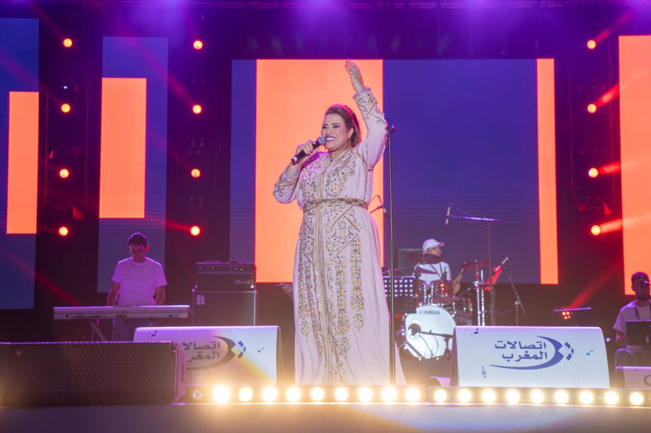 المضيق الفنيدق : مهرجان شواطئ اتصالات المغرب – نسخة خاصة بمناسبة عيد العرش بجل مدن الشمال … 2 1000303862