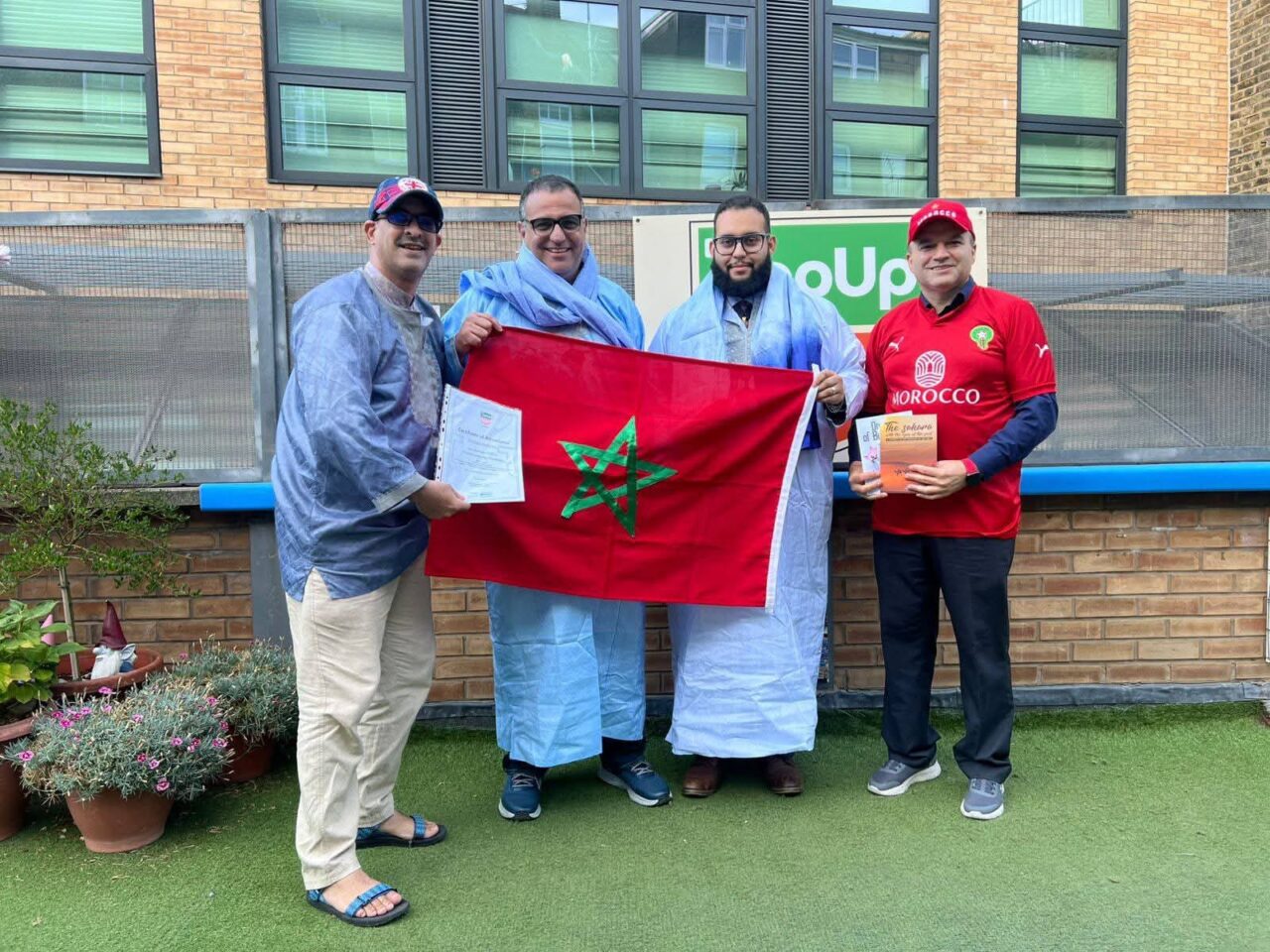 اختتام الرحلة الثقافية والعلمية لأساتذة اللغة الإنجليزية في لندن 3 1000318893