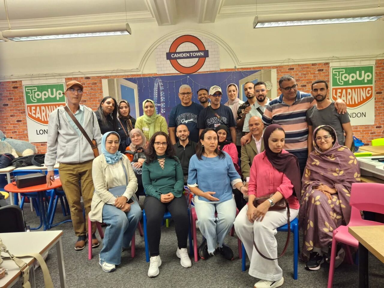 اختتام الرحلة الثقافية والعلمية لأساتذة اللغة الإنجليزية في لندن 6 1000318896