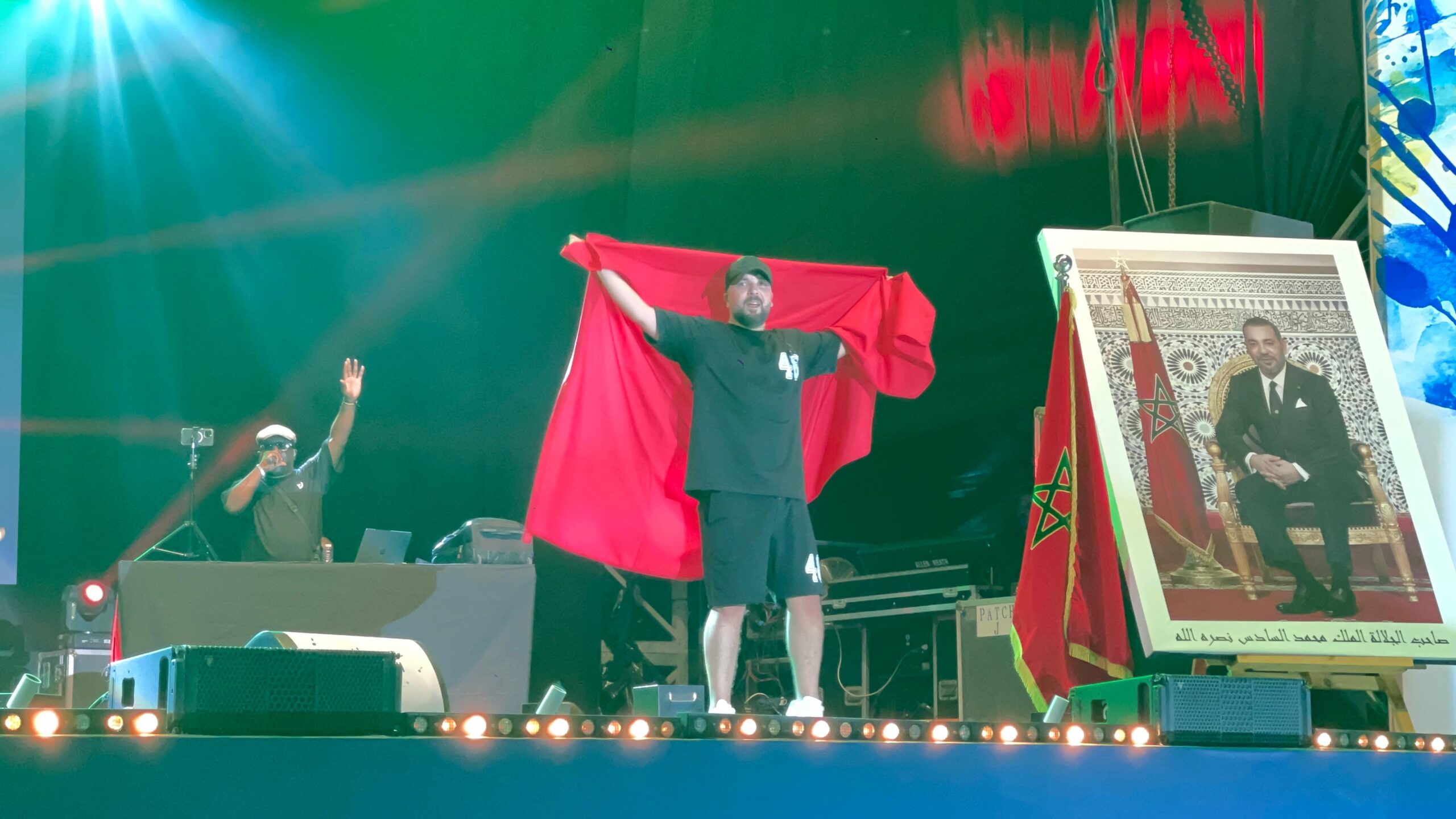 الدوزي يحيي سهرة بطنجة ضمن فعاليات مهرجان الشواطئ لاتصالات المغرب 1 IMG 20250801 WA0036 scaled