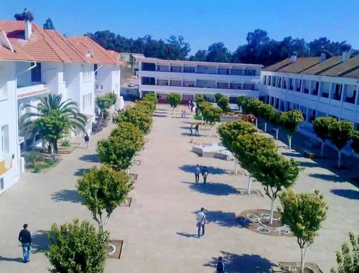 غياب النقل المدرسي يعمّق معاناة تلاميذ أحياء الخميسات ويهدد مستقبلهم الدراسي 1 IMG 20250831 WA0077