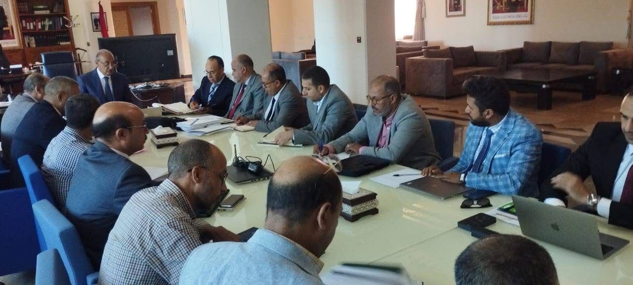 بالصور : عامل إقليم قلعة السراغنة سمير اليزيدي يترأس اجتماعاً تشاورياً حول الجيل الجديد من برنامج التنمية الترابية 2 1000323168