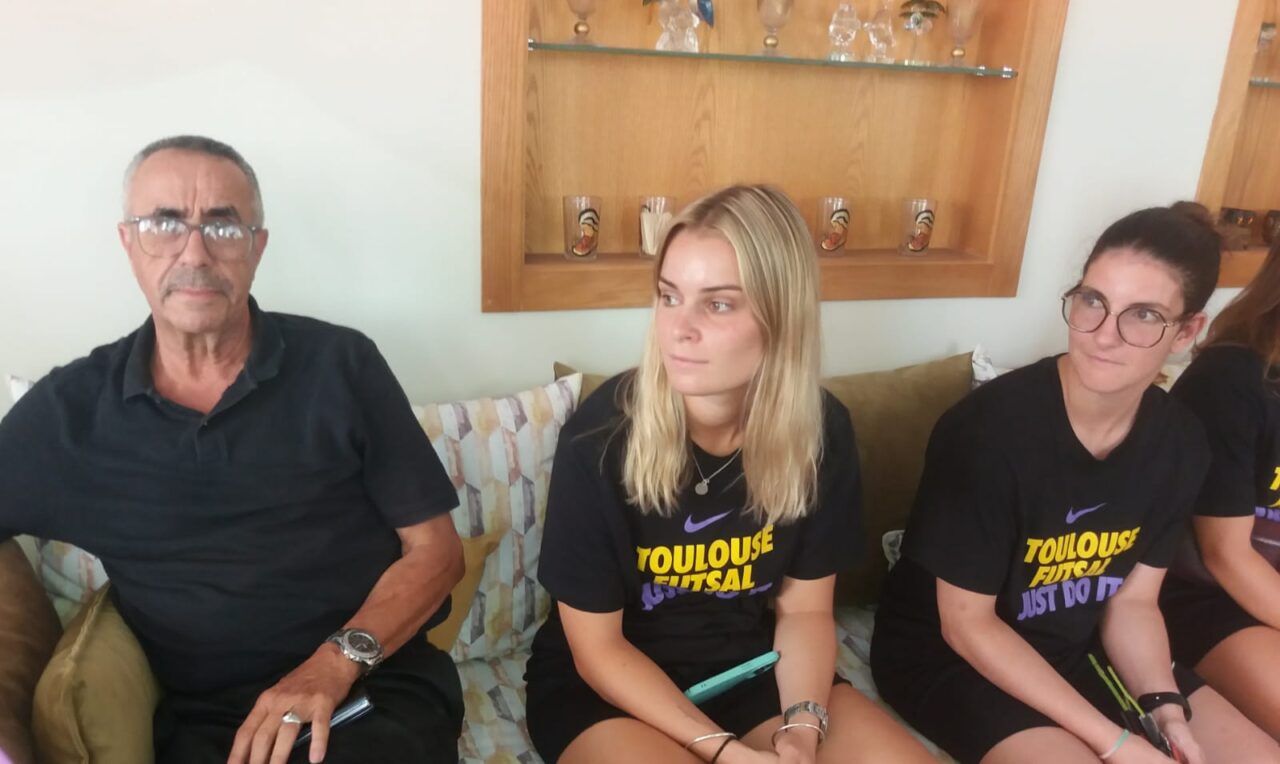 زيارة تضامنية للجمعية الرياضية تولوز لكرة القدم داخل القاعة لحضانة طنجة 3 1000326486