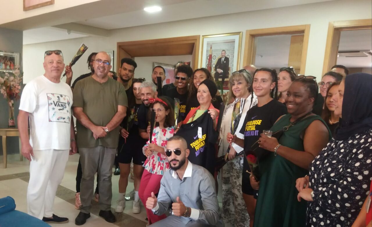 زيارة تضامنية للجمعية الرياضية تولوز لكرة القدم داخل القاعة لحضانة طنجة 4 1000326487
