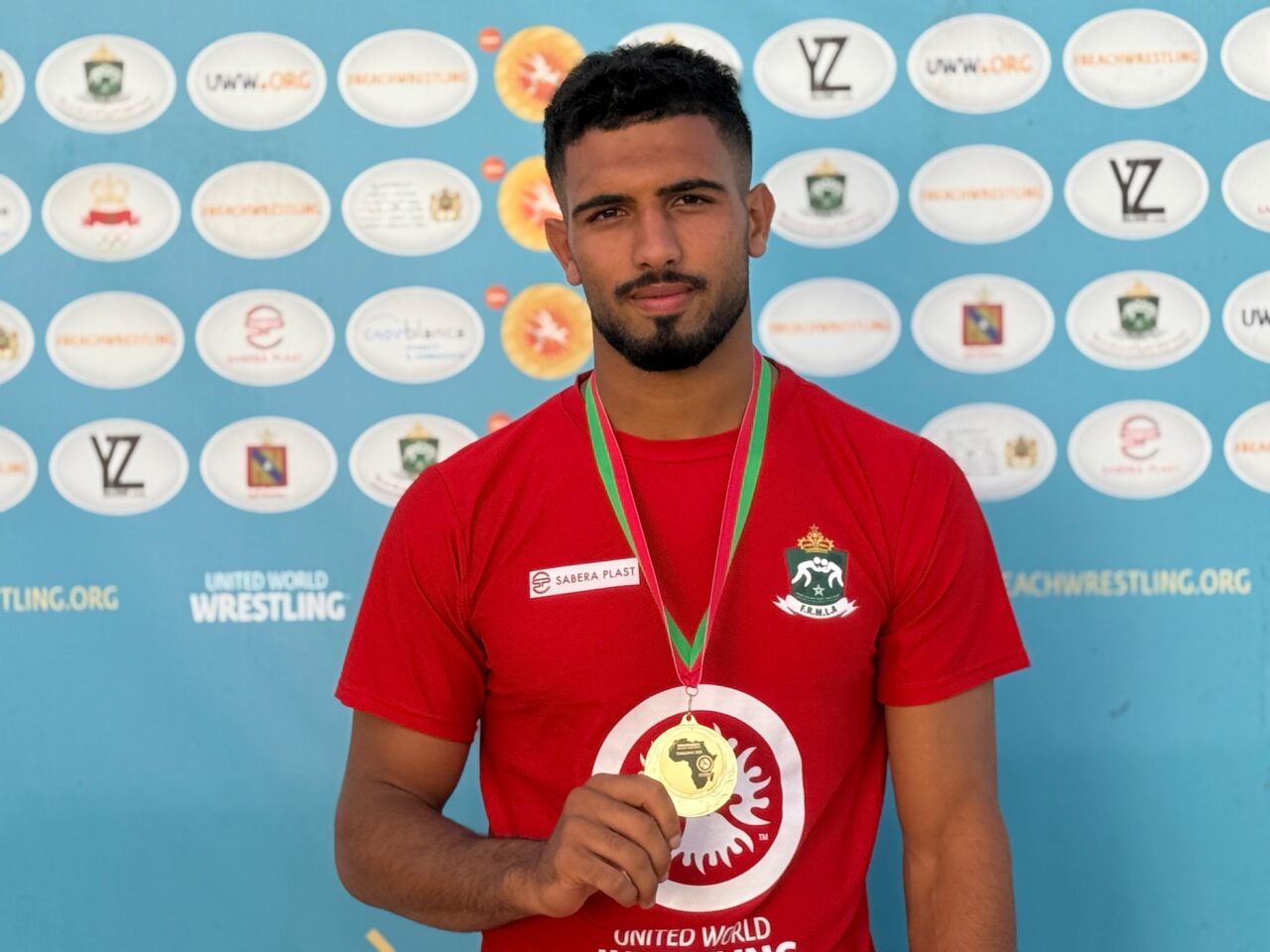 من الهراويين إلى منصة التتويج الإفريقية: عبد الحق ناجح يصنع مجدًا رياضيًا جديدًا 3 1000327001