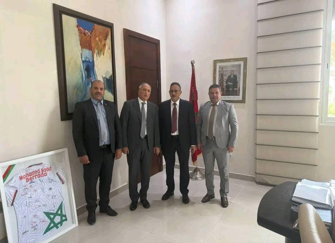 بالصور : مولاي هشام المهاجري يقود لقاء وزاري لتعزيز البنية التعليمية وإحداث النواة الجامعية بشيشاوة 1 IMG 20250929 WA0130