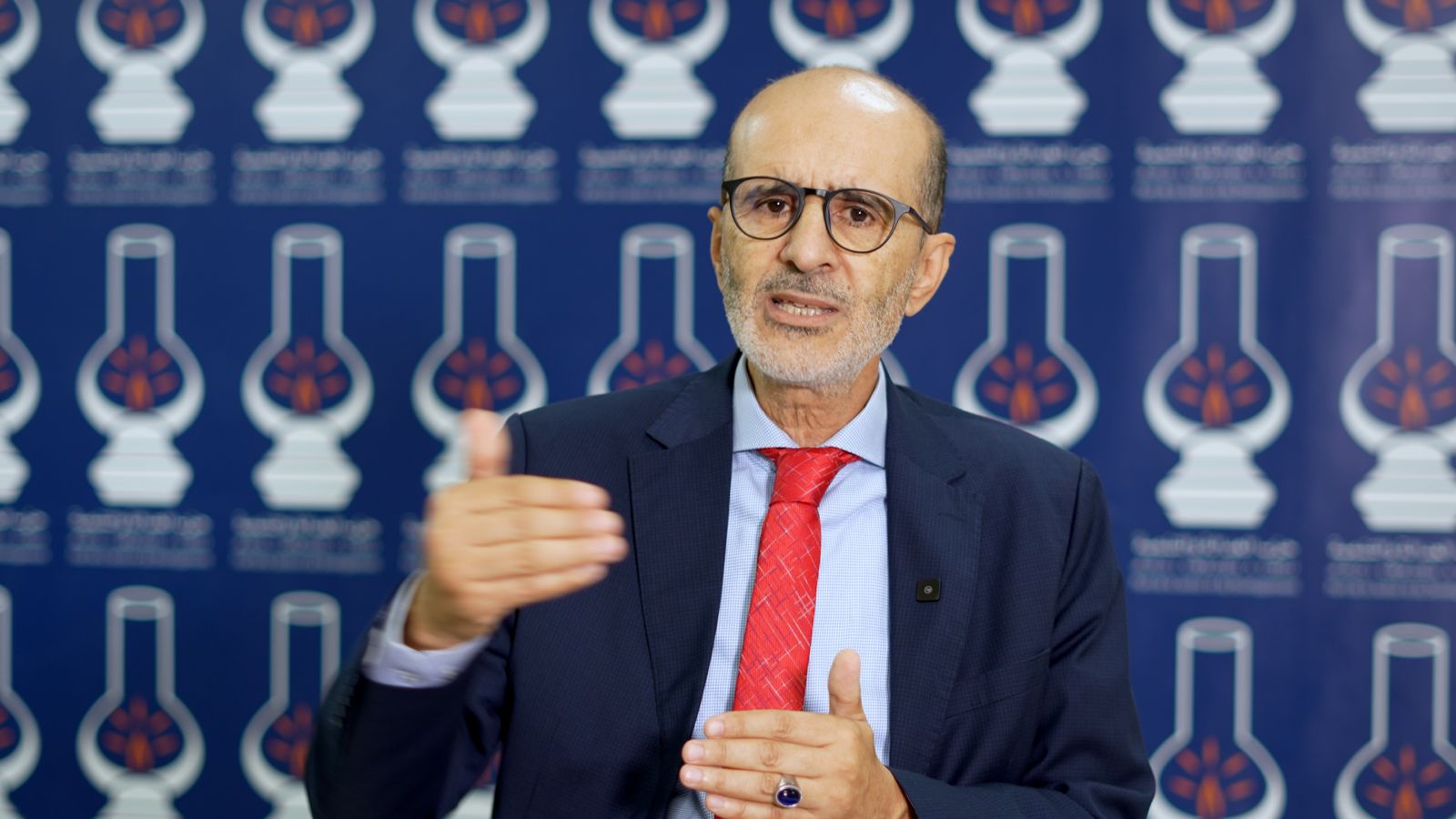 في ندوة سياسية.. الأزمي يشيد بمرجعية حزبه ويوجه انتقادات للحكومة 1 WhatsApp Image 2025 09 12 at 14.42.46